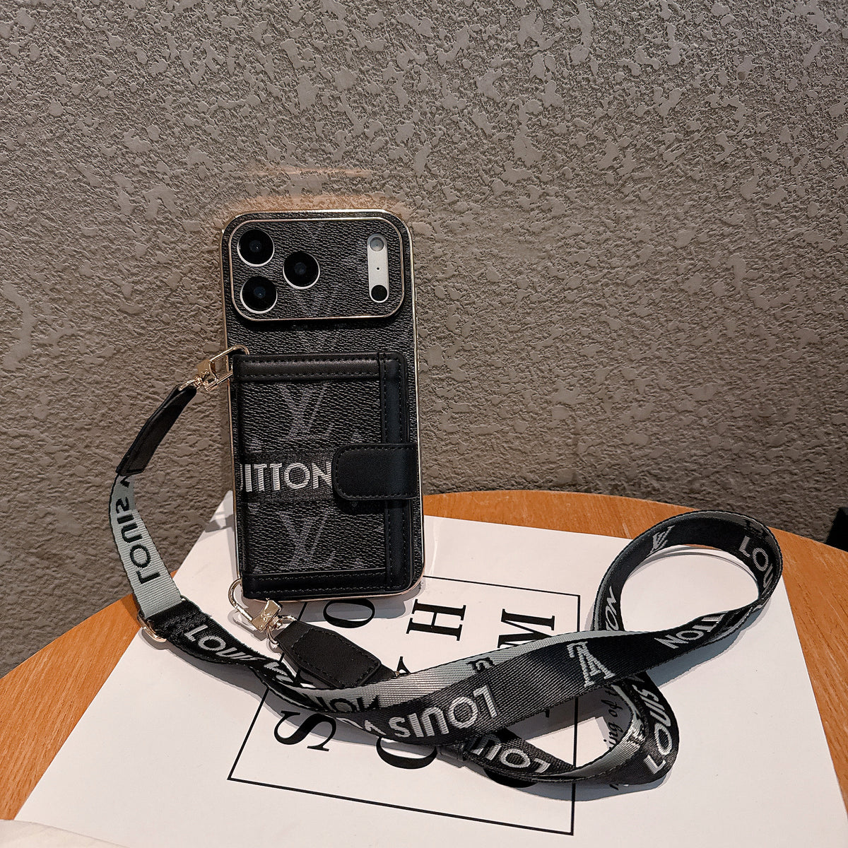 Noir Umhänge Hülle with Card Geldbörse & Adjustable Armband – Ansicht 2