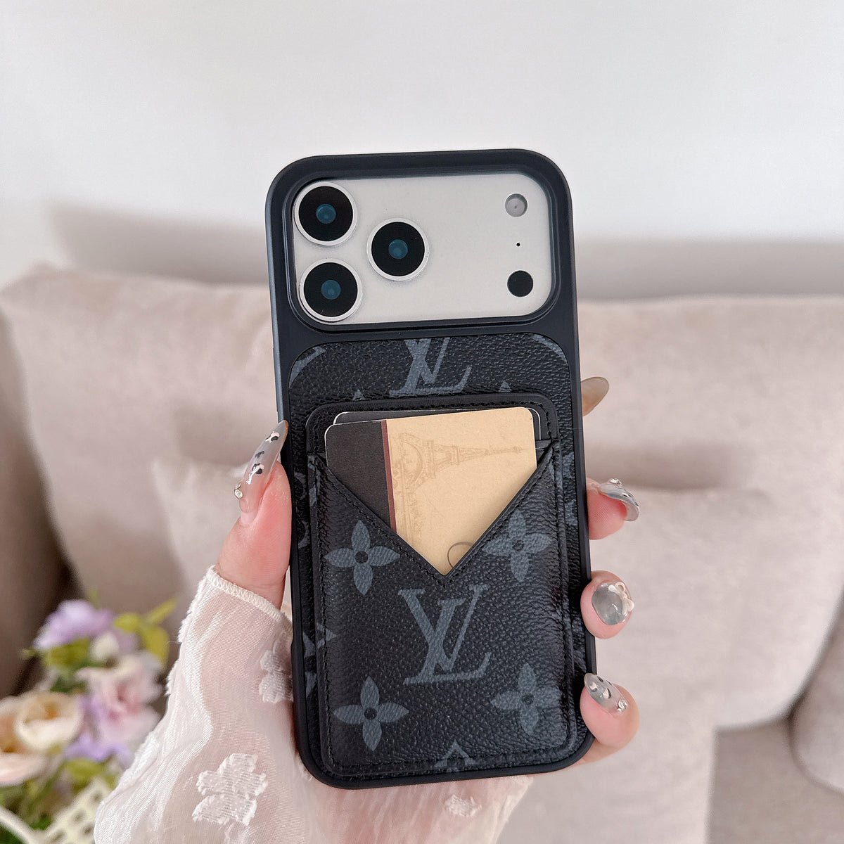 Schwarz Monogram Leder iPhone Hülle with V-Pocket Card Slot – Ansicht 1