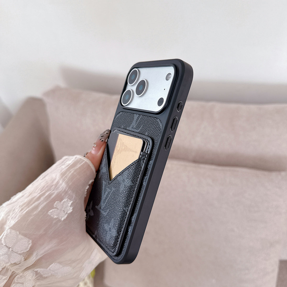 Schwarz Monogram Leder iPhone Hülle with V-Pocket Card Slot – Ansicht 4