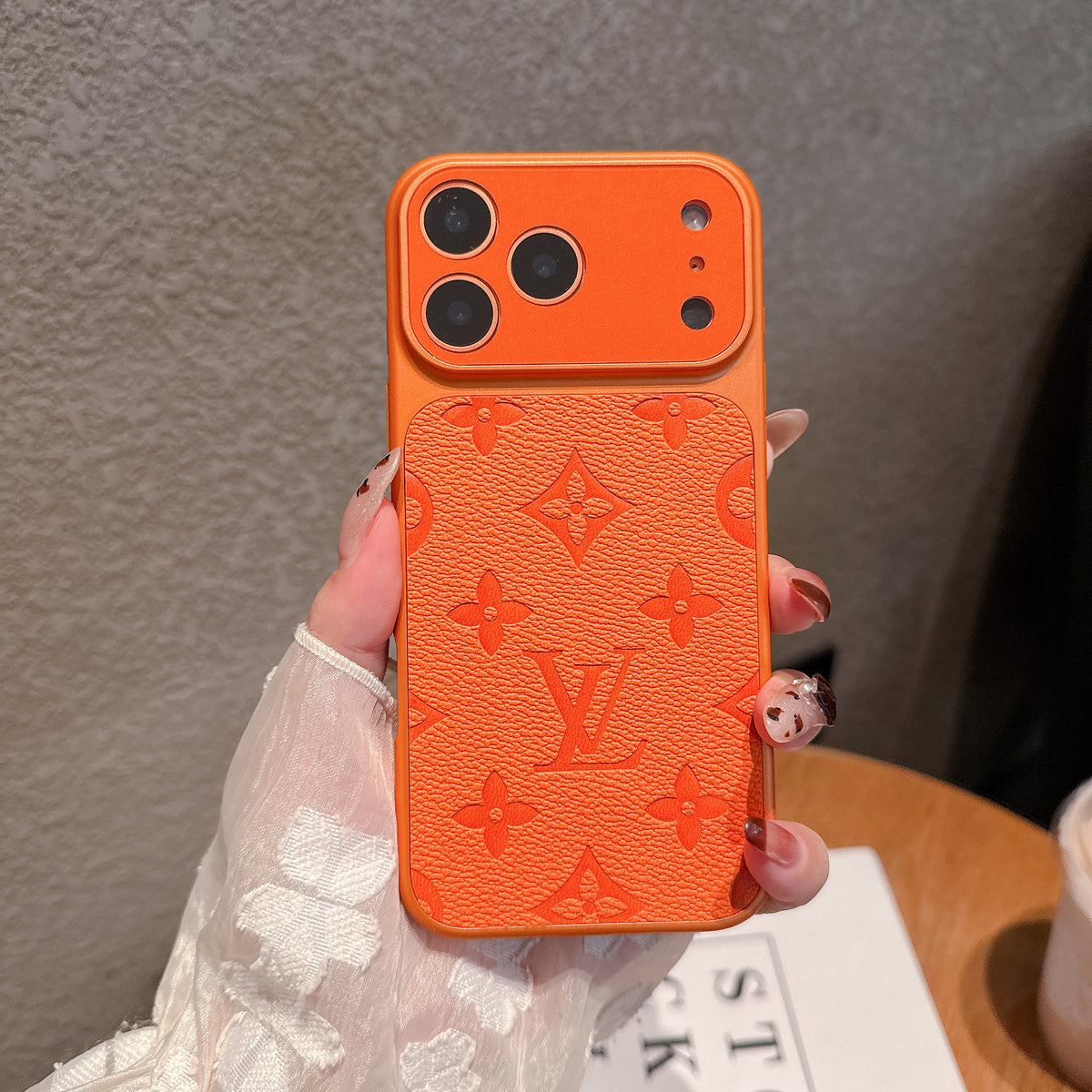 The Tangerine Monogram iPhone Hülle – Ansicht 1