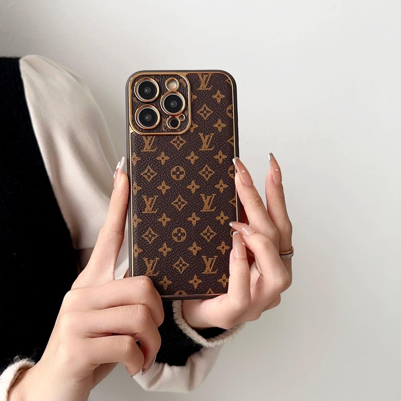 Luxury LV Iphone case - CASESFULLY