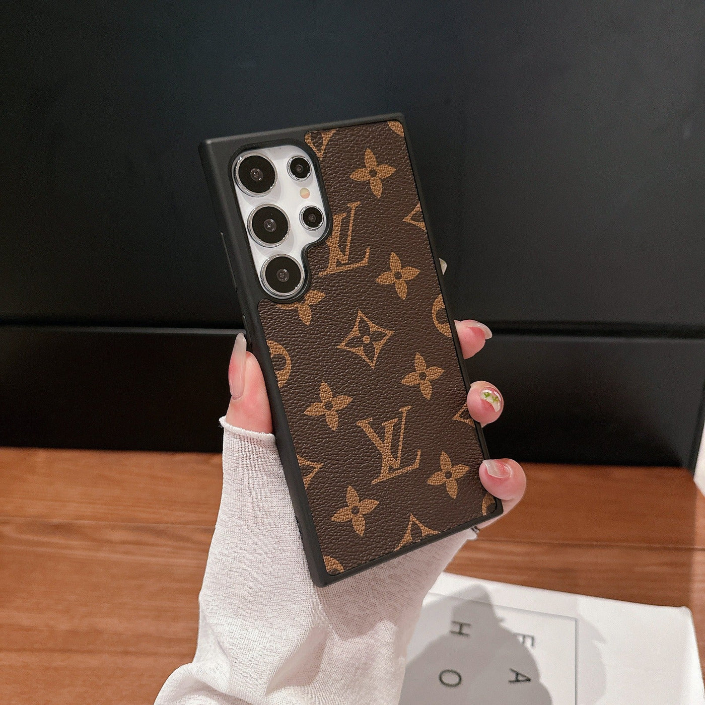 Premium LV Leather Case 2.0 for Samsung S23/S24